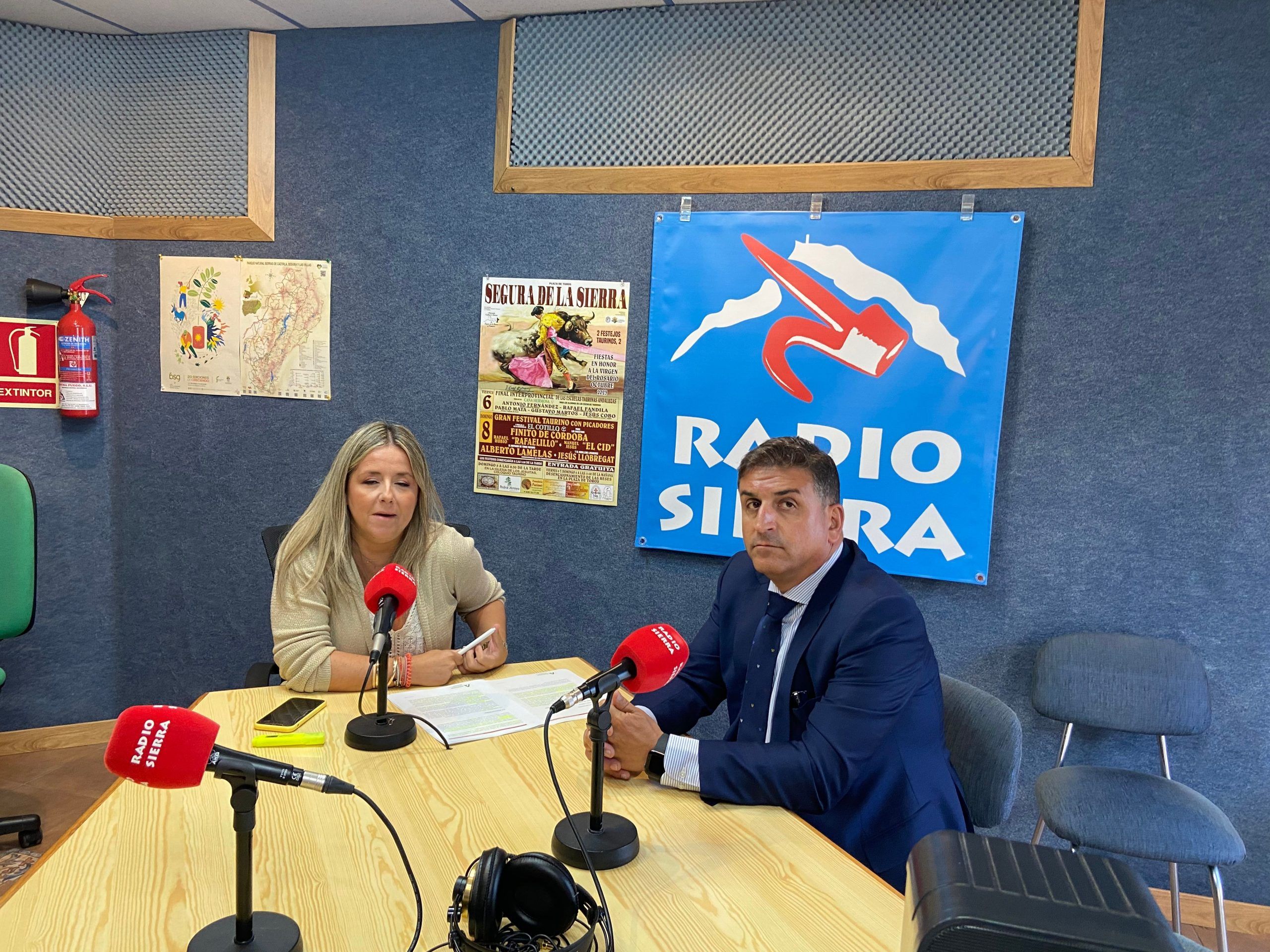 Elena González, delegada de Salud, y Jesús de la Paz, director gerente del Área Sanitaria Nordeste, hacen balance de la situación actual de la Sanidad – 09/10/2023 episode artwork